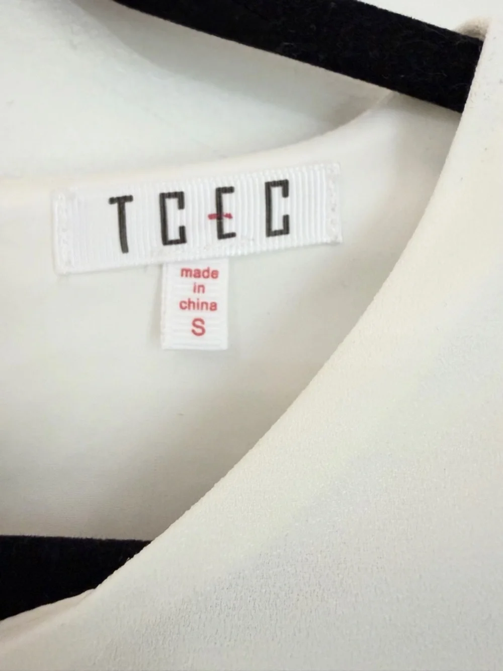 TCEC bow white blouse size small minimalist girly